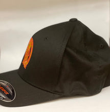 Load image into Gallery viewer, Canadian Pacific 1881 Golden Beaver Flexfit Cap - Black