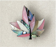 Glacier Pearle Pin Maple Leaf Blush