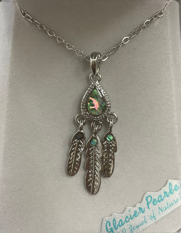 Glacier Pearl Necklace Feather Drop